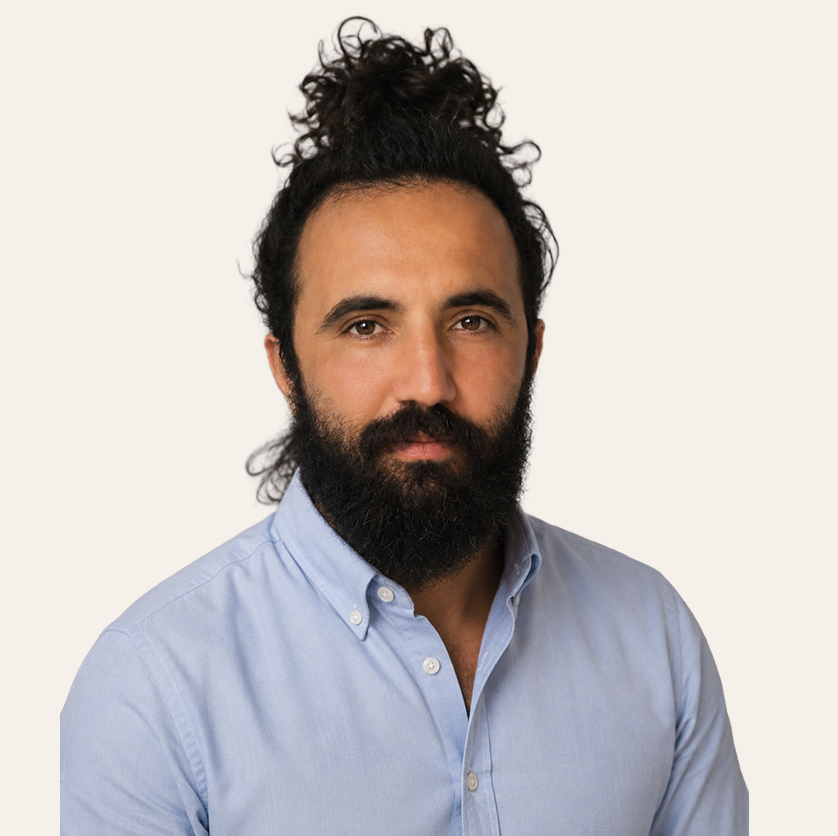 Caetano Laprebendere, Naming, Copy and UX Strategist at Gzara Creative Studio